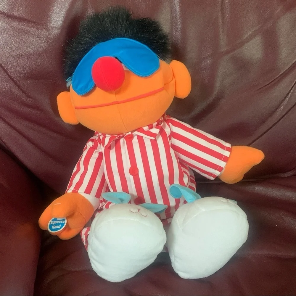 Vintage Working Sesame Street 1997 Tyco Nighttime Sing & Snore Ernie w/Eye Mask